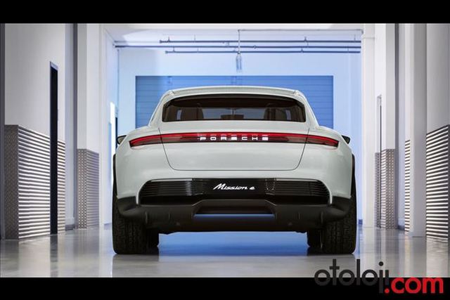 Porsche Cenevre’de Mission E Cross Turismo ile şaşırttı - 2