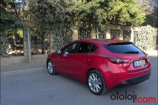 Mazda 3 (2015) 1.5 SkyActiv - 7