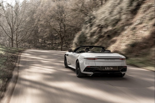 Aston Martin tarihinin en hızlı convertible modeliyle tanıtışın: DBS Superleggera Volante - 1