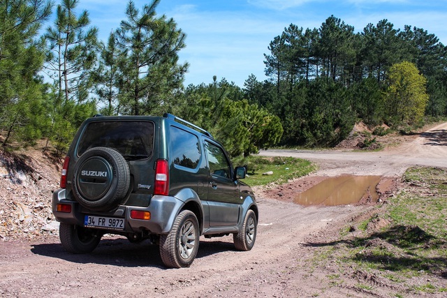 Suzuki Jimny 1.3 Style 4x4 AT - 4
