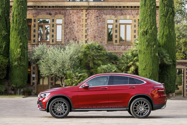 Mercedes, GLC Coupe’yi de makyajladı - 9