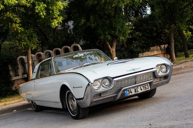 Ford Thunderbird 390 cid. (1961) - 9