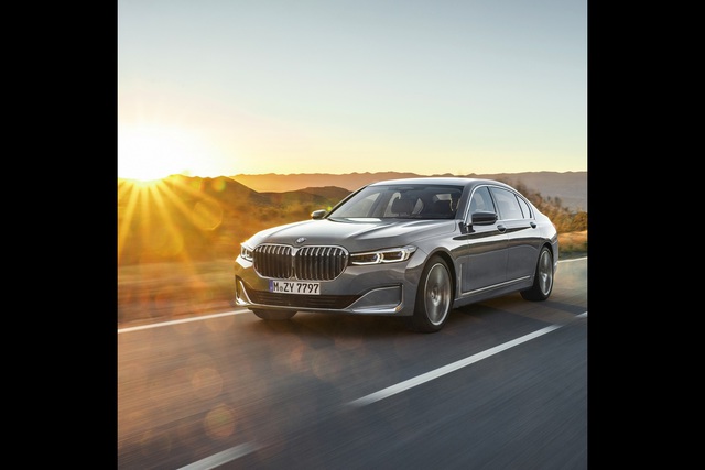 BMW 7 Serisi makyajlandı - 7