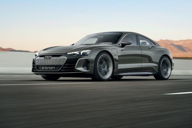 Audi e-tron ailesinin üçüncü üyesi GT 2020’de üretime geçiyor - 2