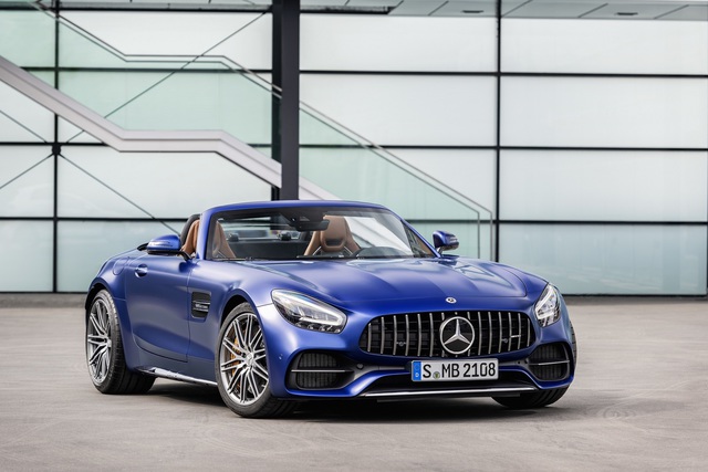 AMG GT modelleri makyajlandı, GT R Pro aileye eklendi - 6