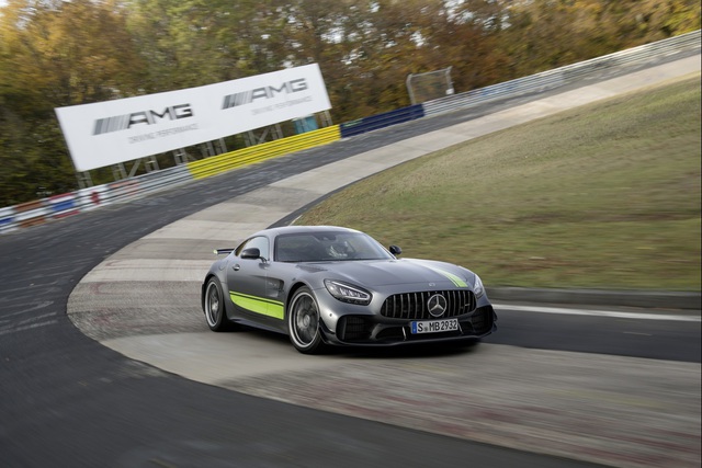 AMG GT modelleri makyajlandı, GT R Pro aileye eklendi - 7