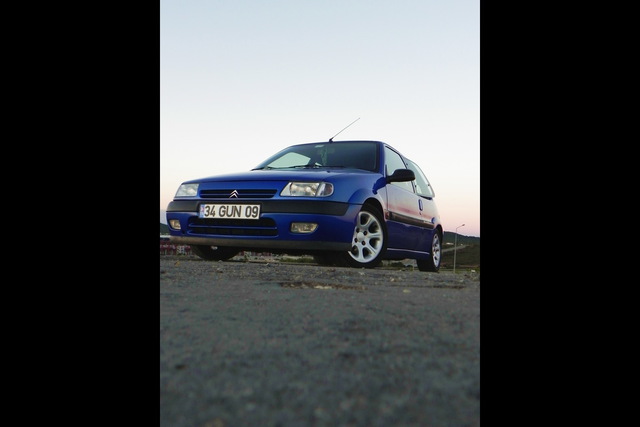 Peugeot 205 GTi 1.9 - Citroen Saxo VTS 16v - 30