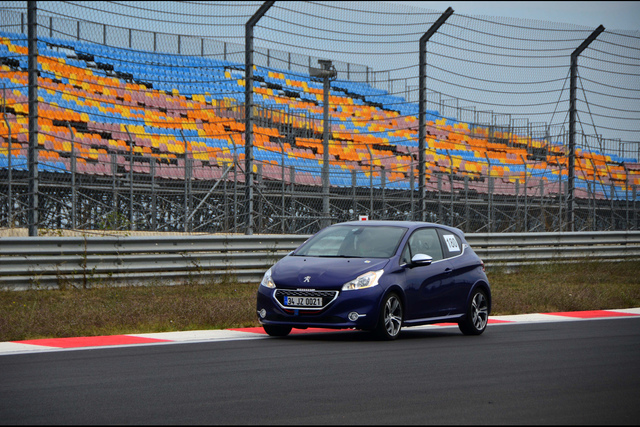 208 GTi'ı İstanbul Park'ta deniyoruz - 1