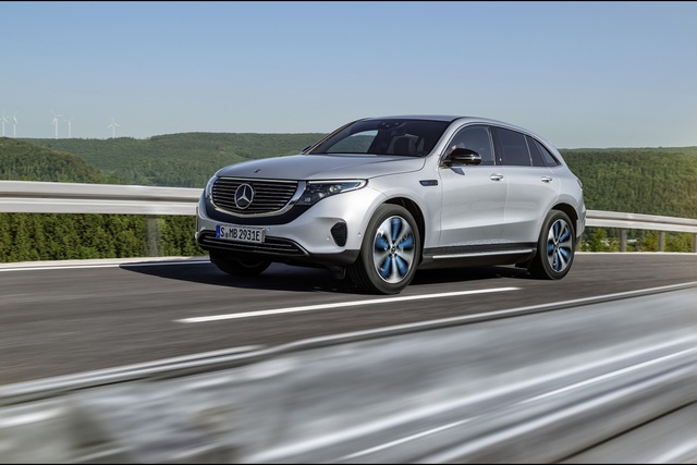 Mercedes, ilk elektrikli SUV’si EQC’nin tanıtımını yaptı - 7