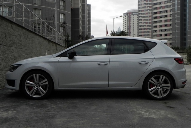 SEAT Leon Cupra - 2