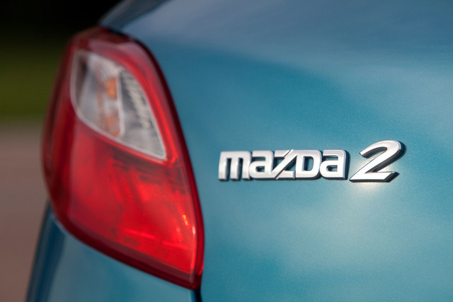 Mazda 2 1.5 Sport (2010) - 8