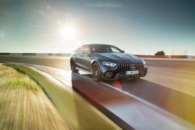 Mercedes-AMG GT 4-Door’un Nürburgring derecesinin “bir kısmı” geldi - 4