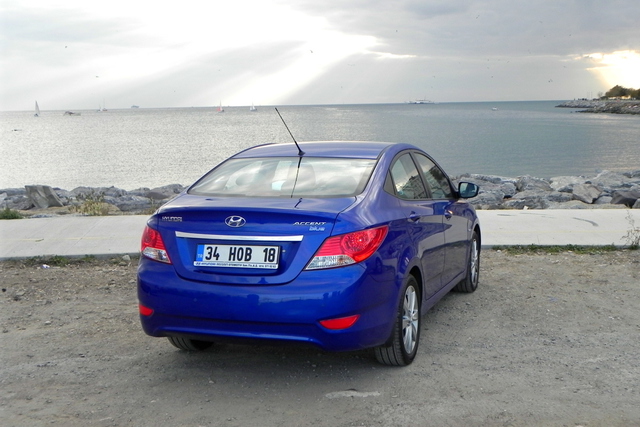 Hyundai Accent Blue 1.6 CRDI PRIME - 2