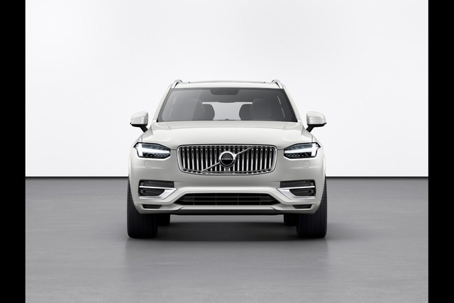 Makyajlı Volvo XC90’da hafif hibrit kullanılmaya başlandı - 4