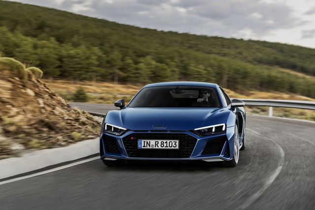 Audi R8 makyajlandı - 11