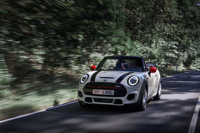 John Cooper makyaj yaptı - 7