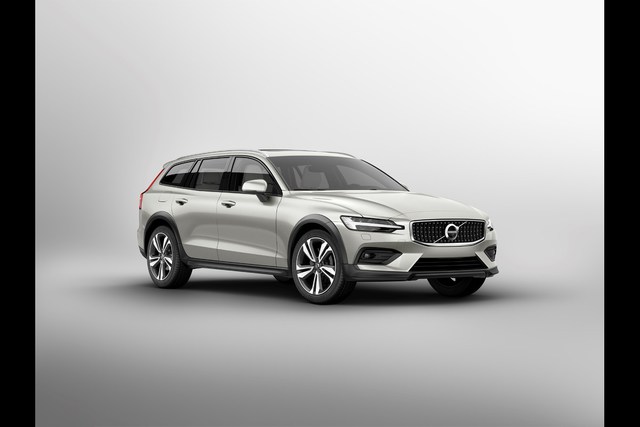 Yeni V60 Cross Country maceracı tarzı devam ettiriyor - 4