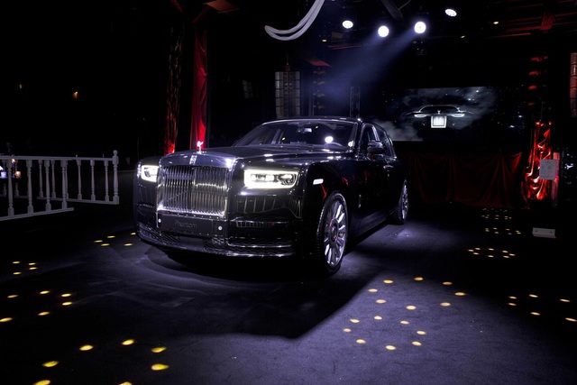 Rolls Royce Phantom 8 Türkiye'de satışa sunuldu - 1