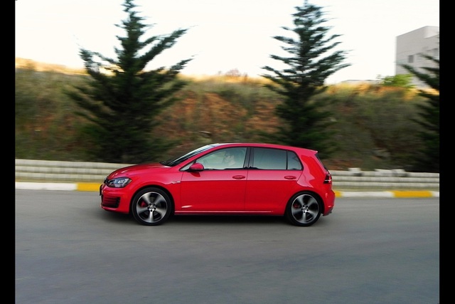 Volkswagen Golf GTI - 30