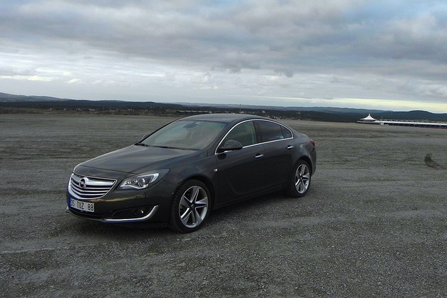 Opel Insignia 1.6 170 bg Cosmo - 1