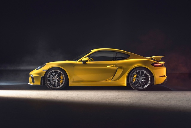 420 bg ve manuel: Yeni Porsche 718 Cayman GT4 ve Boxster Spyder - 1