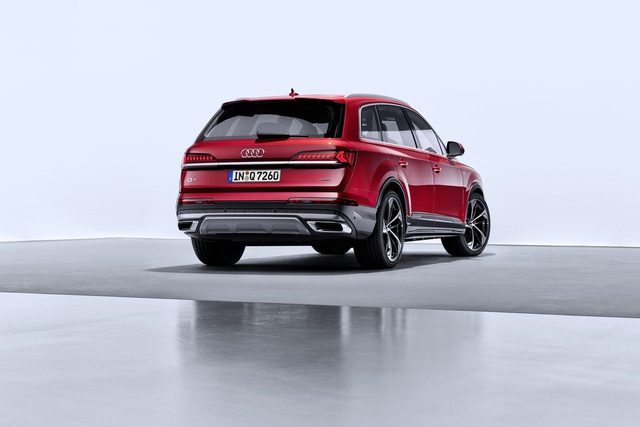 Audi Q7 makyajlandı - 3