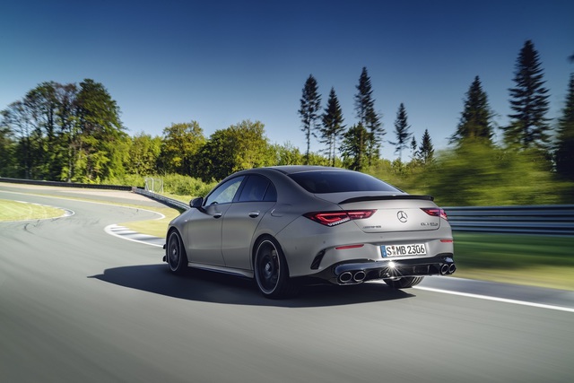 Mercedes-AMG A45 ve CLA45 sonunda tanıtıldı! - 15