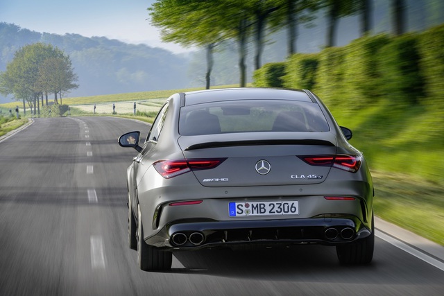 Mercedes-AMG A45 ve CLA45 sonunda tanıtıldı! - 18