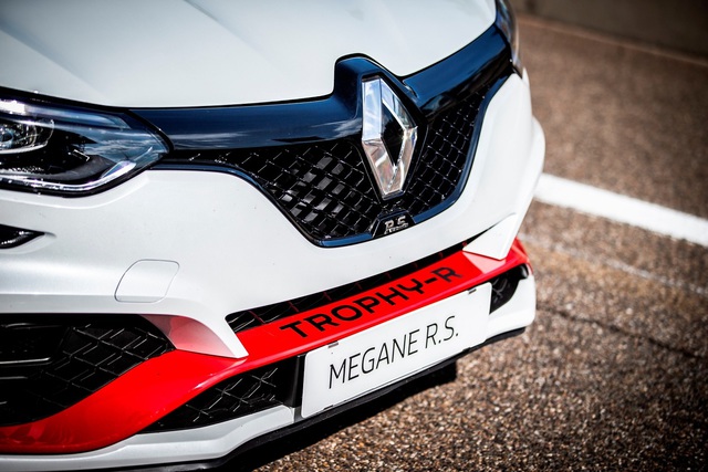 Renault Megane RS Trophy-R’ın detayları belli oldu - 10