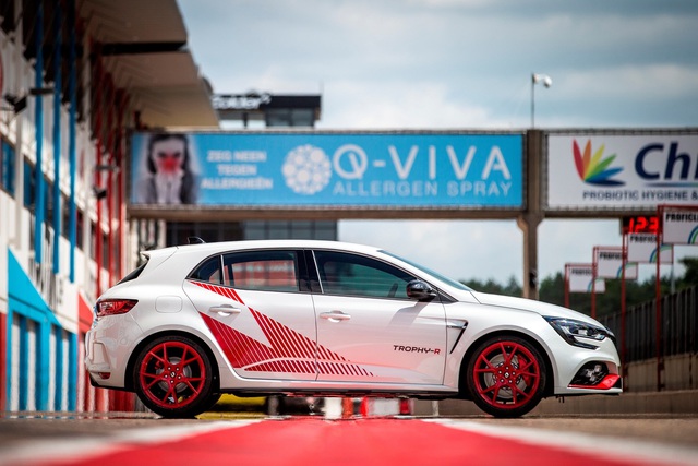 Renault Megane RS Trophy-R’ın detayları belli oldu - 6