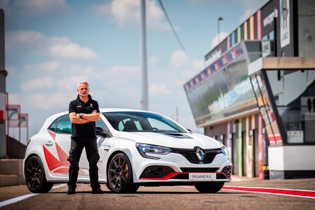 Renault Megane RS Trophy R Spa’nın da rekorunu kırdı! - 11