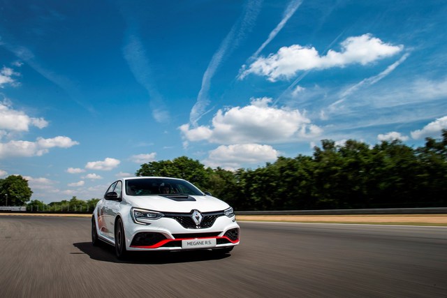 Renault Megane RS Trophy R Spa’nın da rekorunu kırdı! - 21