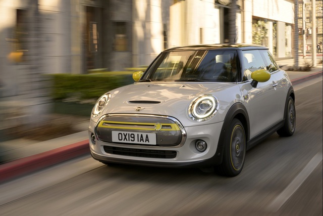 MINI, ilk elektrikli modelini tanıttı: Cooper SE - 1