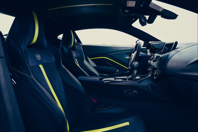 Aston Martin Vantage AMR manuel şanzımanla geldi - 14