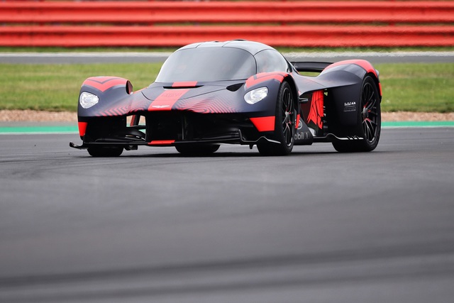 Aston Martin Valkyrie Silverstone’da görücüye çıktı - 2