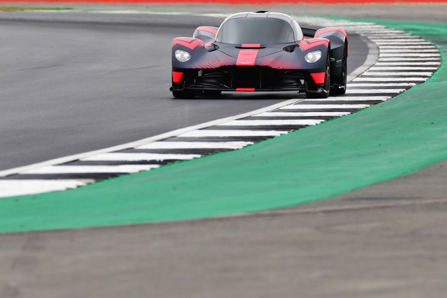 Aston Martin Valkyrie Silverstone’da görücüye çıktı - 3