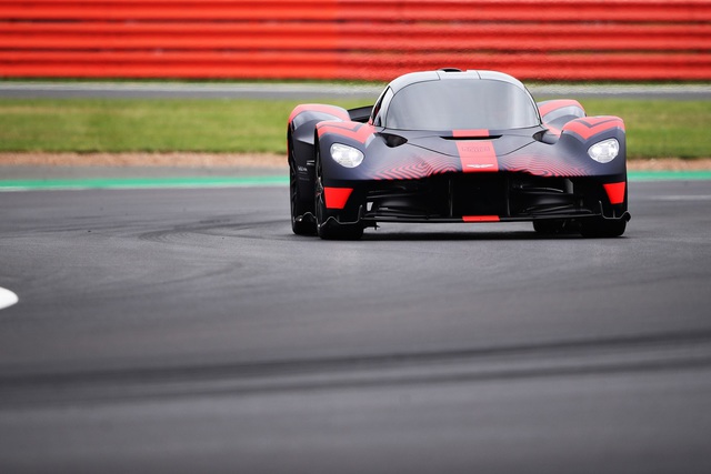 Aston Martin Valkyrie Silverstone’da görücüye çıktı - 5