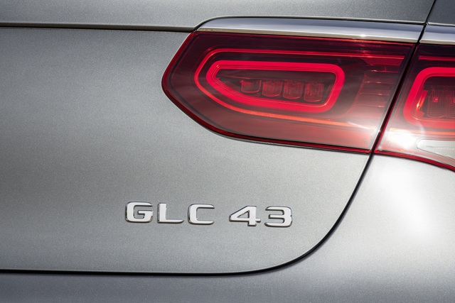 Mercedes, makyajlı GLC’de AMG 43 versiyonlarını tanıttı - 19