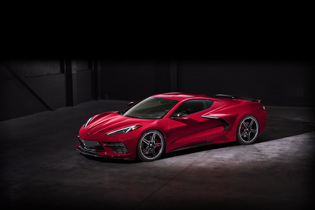 Ortadan motorlu Corvette C8 Stingray 495 bg’lik V8’le geldi! - 1