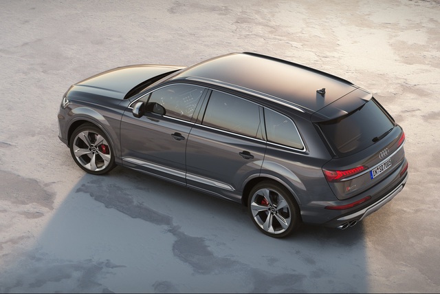 Audi SQ7 makyajlandı - 7