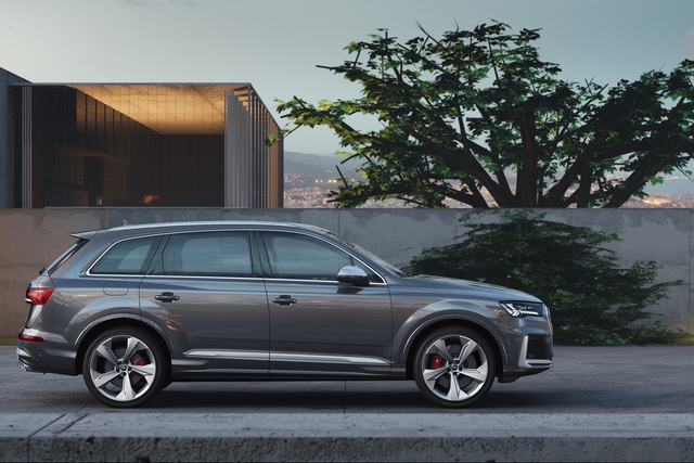 Audi SQ7 makyajlandı - 8