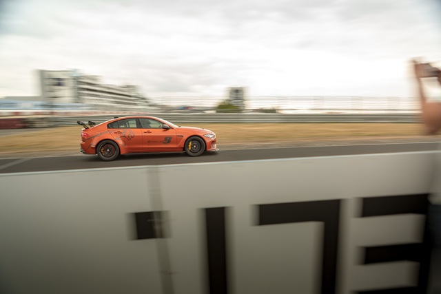 Jaguar XE SV Project 8 Ring’de kendi rekorunu geliştirdi - 4