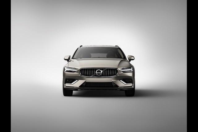 2018 Volvo V60, Cenevre öncesi yüzünü gösterdi - 13