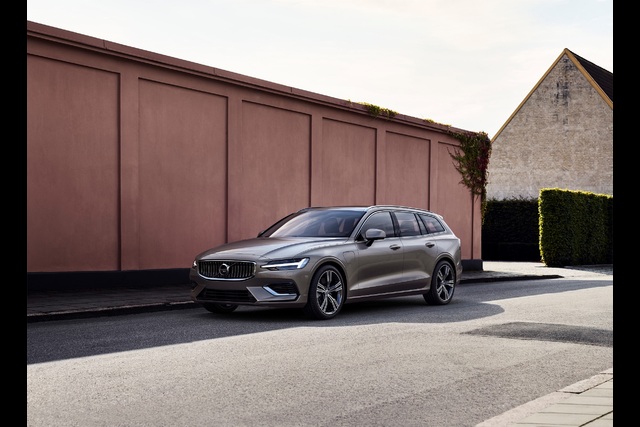 2018 Volvo V60, Cenevre öncesi yüzünü gösterdi - 18