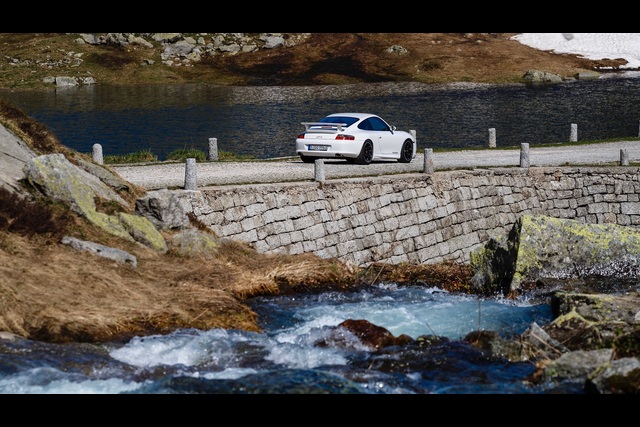 Porsche 911 GT3 20 yaşında - 37