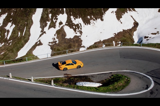 Porsche 911 GT3 20 yaşında - 65