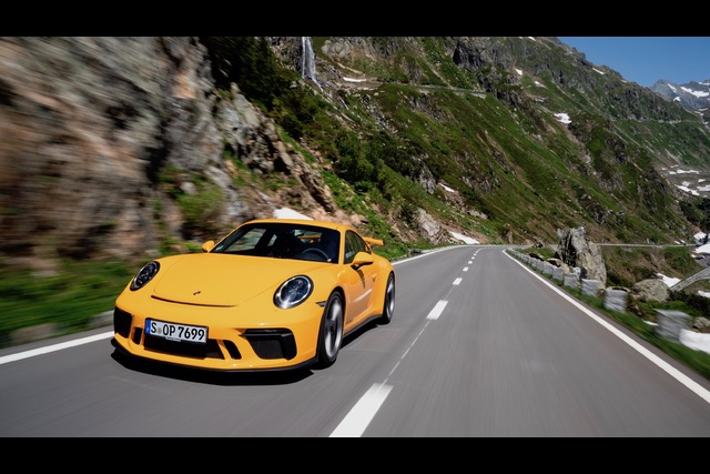 Porsche 911 GT3 20 yaşında - 67