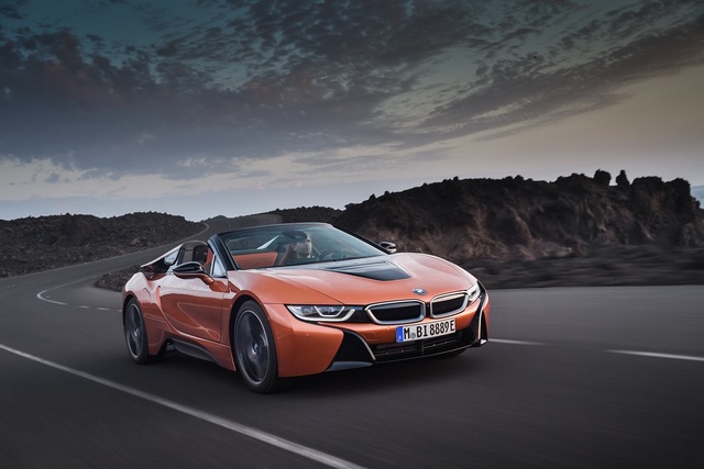 BMW i8 Roadster LA Fuarı’nda gösterildi - 2