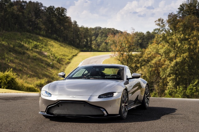 Yeni Aston Martin Vantage tanıtıldı - 9