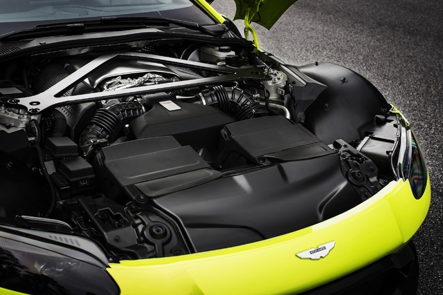 Yeni Aston Martin Vantage tanıtıldı - 20